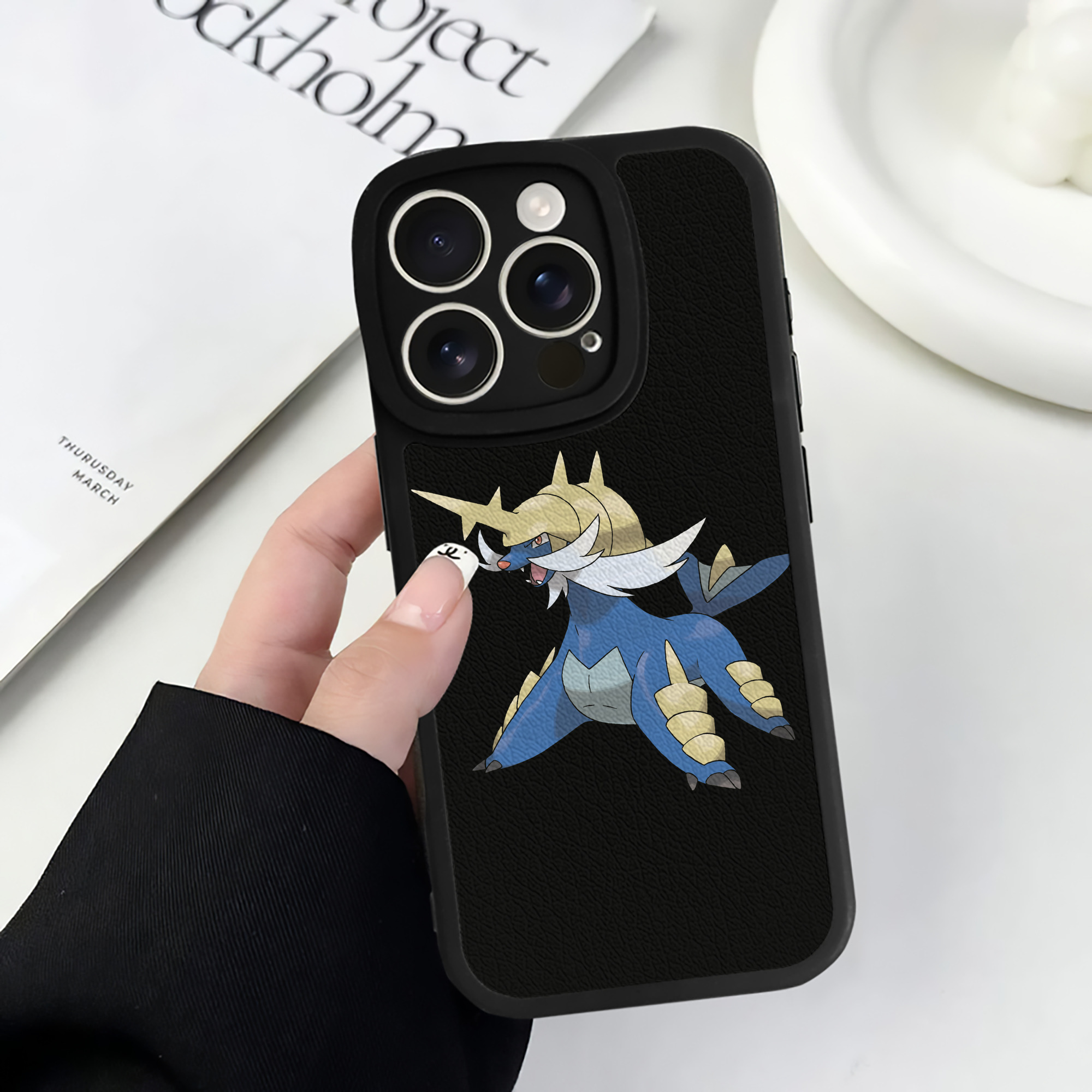 （画像用） ポケットモンスター Pokémon 【iPhone 16シリーズ対応】シリコンスマホケース（レザー調） 材質：シリコン